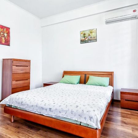 423 Lighthouse Apartments - Traveler'S Choice Almaty Extérieur photo